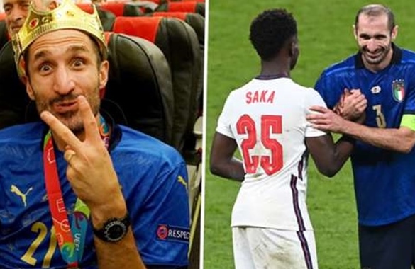 Saka bị Chiellini trù ẻo, lời nguyền rủa bí ẩn Kiricocho là gì?