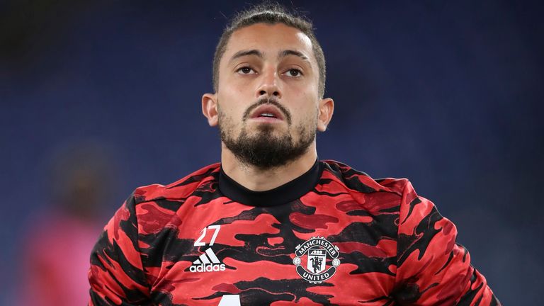 Ảnh bài viết Alex Telles trấn an NHM Man Utd sau khi dính chấn thương