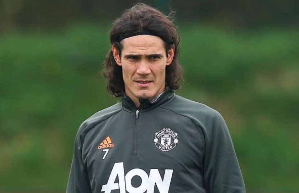 Ảnh bài viết Hé lộ thời điểm Cavani trở lại tập luyện cùng Man Utd