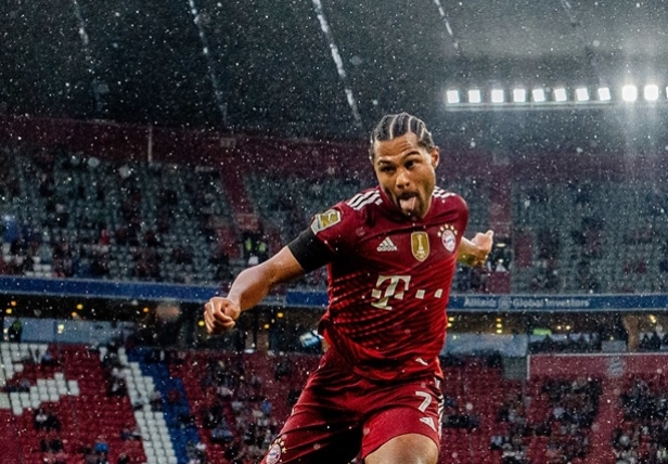 Đại bác trong vòng cấm, Bayern sửa sai khuất phục đối thủ