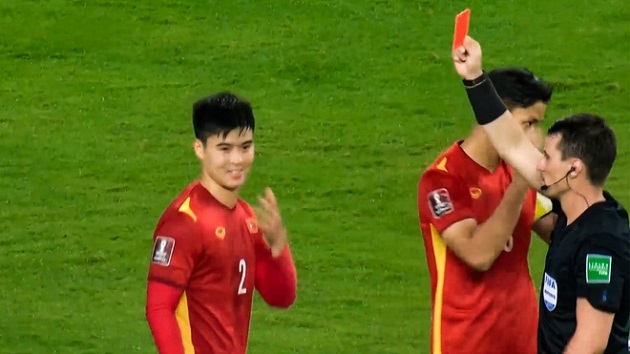 Ảnh bài viết Tấm thẻ đỏ của Duy Mạnh đã giúp ông Park vỡ ra một lẽ