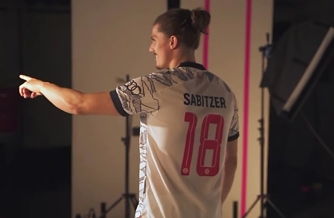 Có Sabitzer, Bayern bắn mũi tên trúng 3 đích