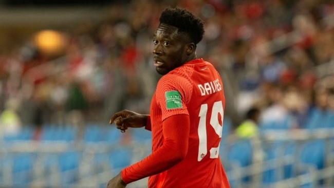 Nhận Virus FIFA, Bayern có thông báo về Alphonso Davies