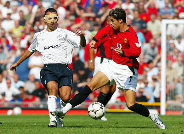 Hé lộ màn thị uy mà HLV Sam Allardyce từng dành cho Ronaldo ngày ra mắt Man Utd