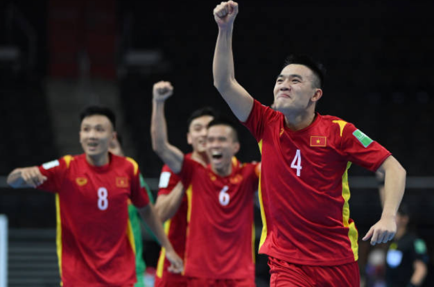 Ảnh bài viết FIFA và AFC ca ngợi ĐT Futsal Việt Nam sau khi giành vé dự vòng 1/8