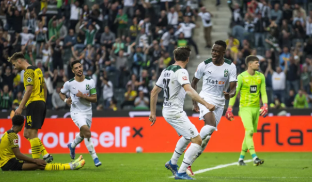 Không Haaland, 10 người Dortmund để thua Borussia Moenchengladbach
