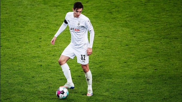 Ảnh bài viết Real Madrid đối đầu Liverpool, M.U vì Toni Kroos đệ nhị