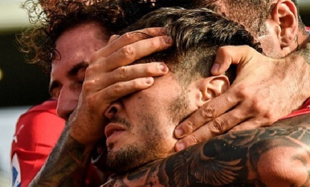 Tìm được Kaka mới, CĐV Milan cảm ơn Inter