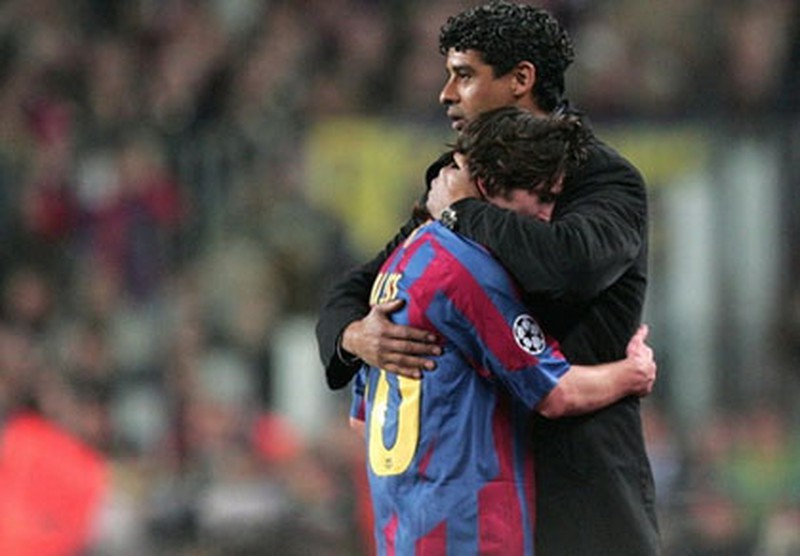 Sự nghiệp lừng lẫy của Frank Rijkaard, người mang Messi ra ánh sáng