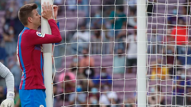 Ảnh bài viết Ronald Koeman đã làm bẽ mặt Gerard Pique như thế nào ở Lisbon?