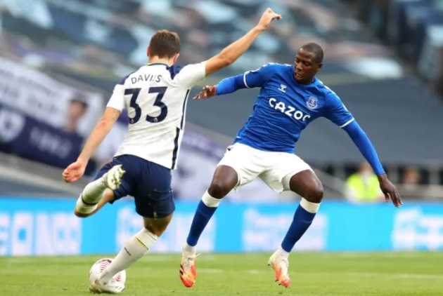 Doucoure có thể trở thành nỗi ám ảnh của Man Utd