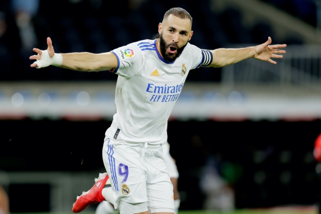 Benzema xuất sắc nhưng quá đơn độc trên hàng công Real