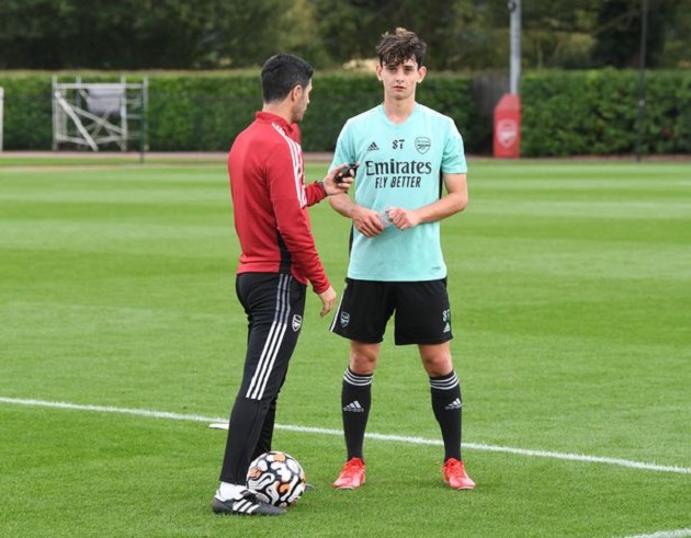 Ảnh bài viết Hai nhân tố trẻ sẵn sàng được Mikel Arteta đôn lên đội một sau đợt tập trung đội tuyển