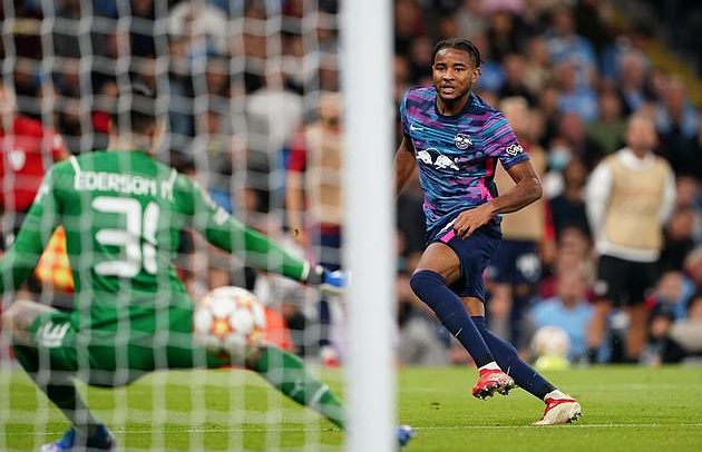 Ảnh bài viết Nkunku - cầu thủ không có điểm yếu - được Chelsea, Real tranh mua là ai?