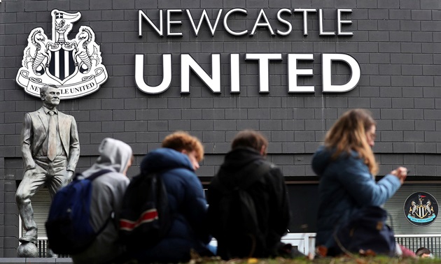 Với 4 ngôi sao Man Utd, hình hài Newcastle sẽ ra sao?