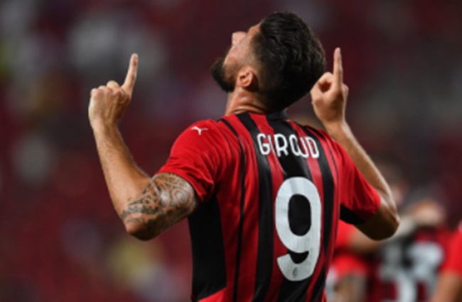 Giroud ca ngợi Ibrahimovic, nói về thần tượng Shevchenko