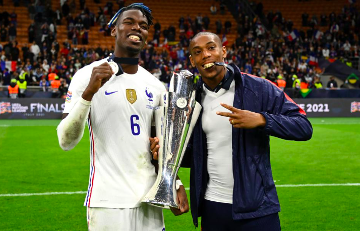 Martial cười tươi cùng tuyển Pháp ăn mừng danh hiệu Nations League