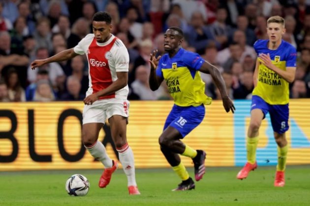 Alex Bangura: "Tôi mơ ước được chơi cho Chelsea"