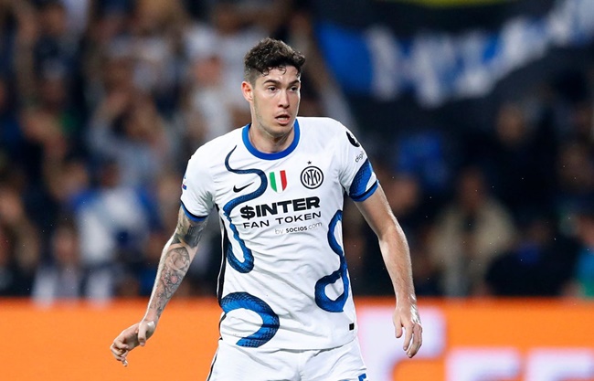 Ảnh bài viết Bastoni báo tin buồn cho Chelsea và Newcastle