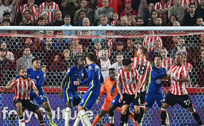 "Chelsea có chiến thắng may mắn"