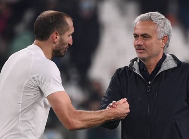 Bại trận, Mourinho chỉ ra 2 giáo sư của Juventus