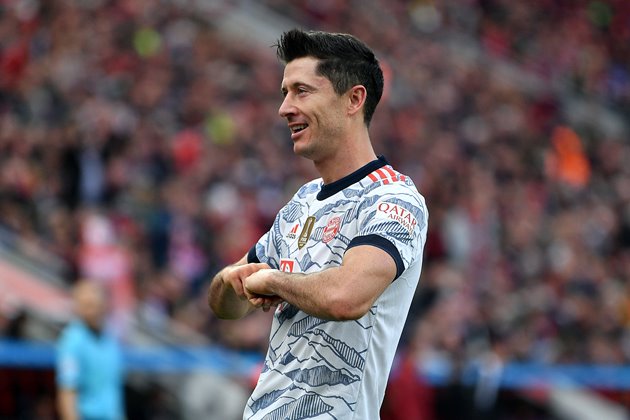 Lewandowski lập kỷ lục sau màn hủy diệt Bayer Leverkusen