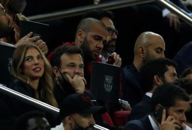 Ảnh bài viết Dani Alves mở lời, Barca có tái ngộ?