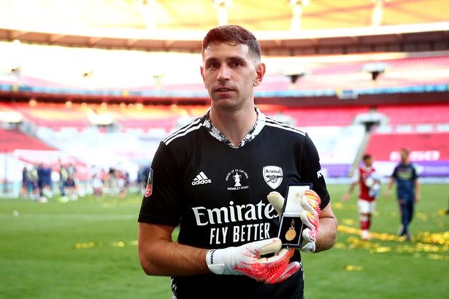 Arteta chia sẻ một điều về Emi Martinez