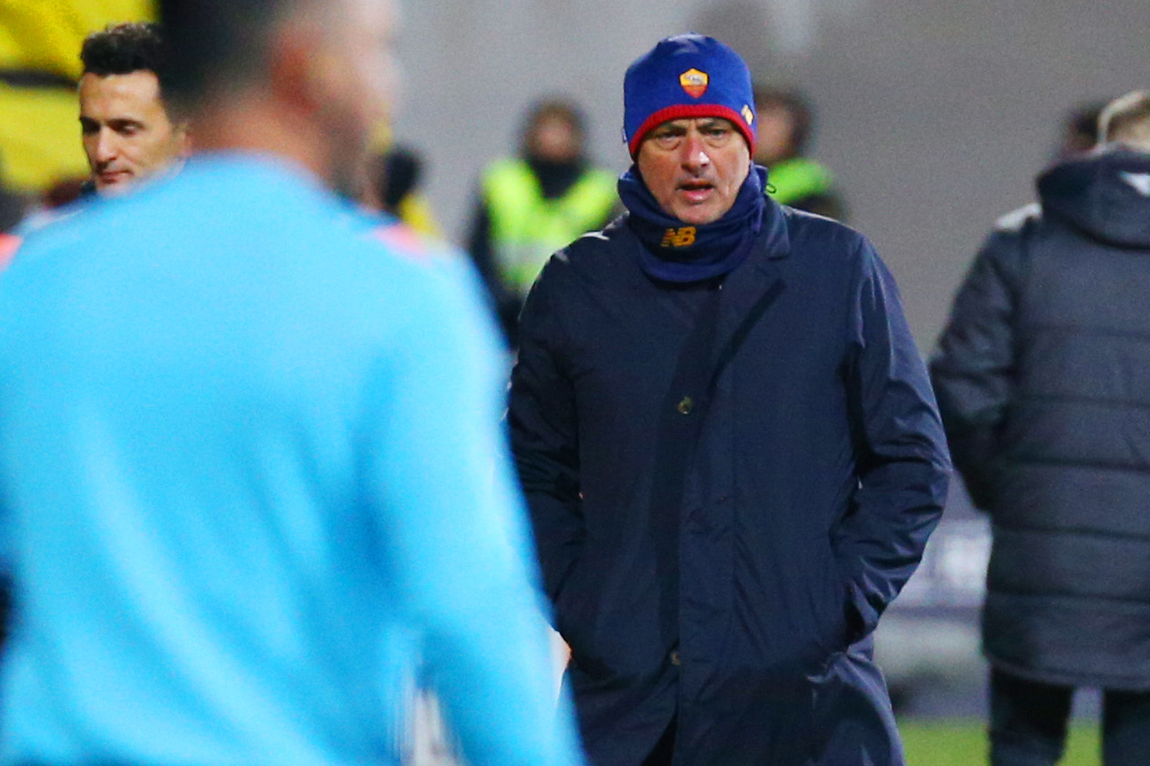 Mourinho: "AS Roma chỉ có 13 cầu thủ cho đội một"