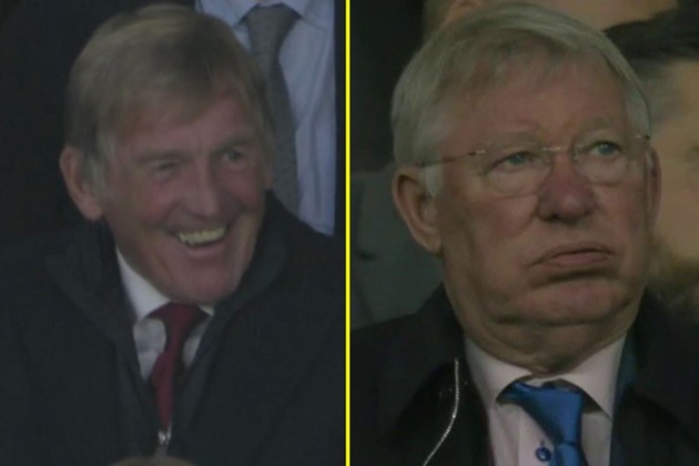 Khi Sir Alex rầu rĩ, 1 người khác cười tươi rói trên khán đài Old Trafford