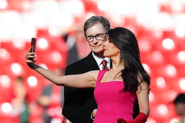 Ảnh bài viết Vợ trẻ của chủ tịch Liverpool vui mừng sau chiến thắng 5-0