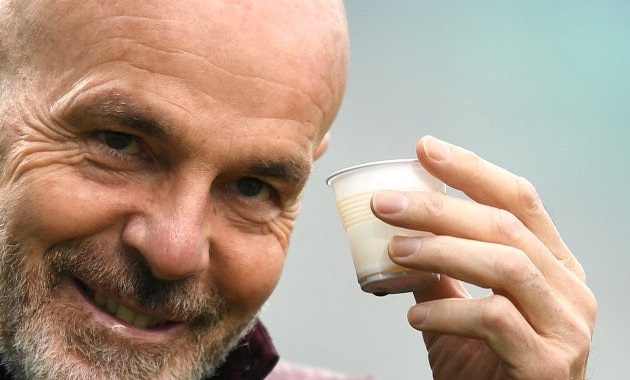 Milan và Pioli sau 2 năm: Từ hố sâu tuyệt vọng đến đua tranh Scudetto 