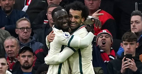 Mo Salah bùng nổ, Keita hồi sinh, Klopp càng lo lắng
