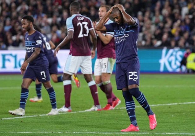 London rung chuyển! Man City bị phế truất ngôi vương sau 4 năm thống trị