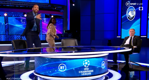 Rio Ferdinand: "Nó là bất quy tắc! Người ngoài hành tinh!"
