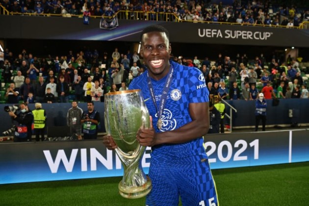 Cascarino ngạc nhiên khi Arsenal, Tottenham không mua sao Chelsea