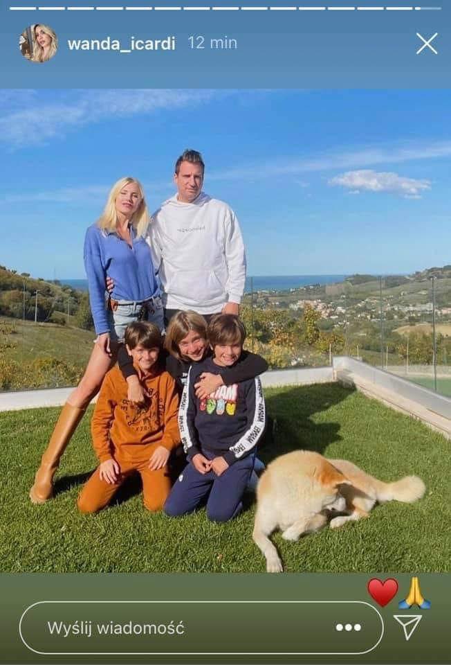 Chia tay Icardi, Wanda Nara đăng hình với người đàn ông khác