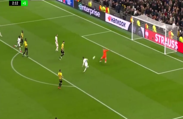 Đồng đội Messi bỏ lỡ khó tin trong ngày Conte ra mắt