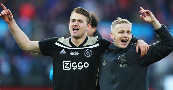 'Có vẻ De Ligt đã khuyên Ajax mua lại Van de Beek'