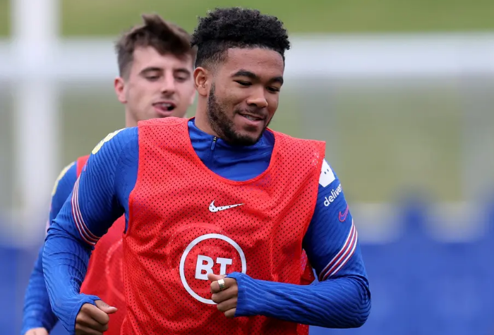 Ảnh bài viết Reece James: "Cạnh tranh với Arnold, Walker luôn rất khó khăn"