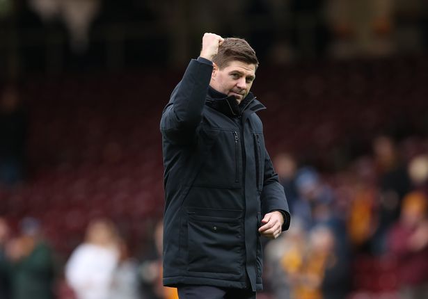 Steven Gerrard sắp tái xuất Premier League với 1 điều kiện