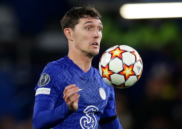 Đá tảng đề nghị rút ngắn hợp đồng, Chelsea bối rối