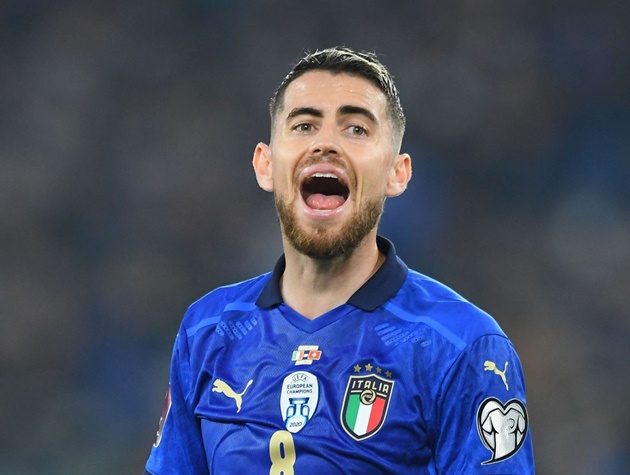Chủ tịch đăng đàn, nói thẳng cái tên sút penalty hay hơn Jorginho
