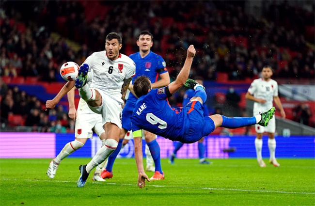 Kane và Maguire giải tỏa tâm trạng khi lên ĐT Anh
