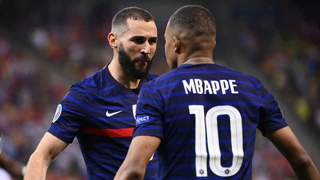 Có Benzema, Real càng thêm đúng khi muốn chiêu mộ Mbappe