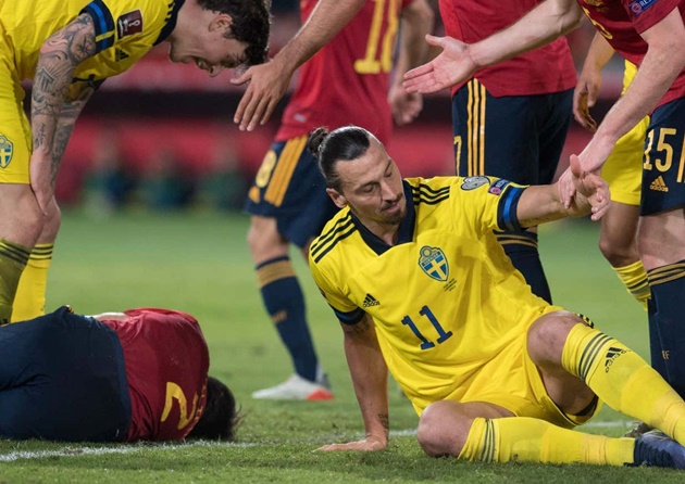 Ibrahimovic: "Azpilicueta đã làm điều ngu ngốc"