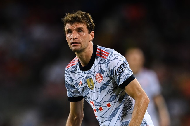 Muller bực bội nói về QBV, buông lời đe dọa đến Barca