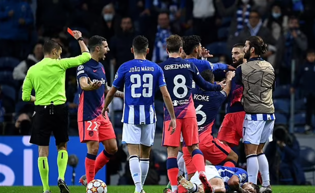 Ảnh bài viết Ẩu đả liên hoàn ở trận Porto - Atletico Madrid