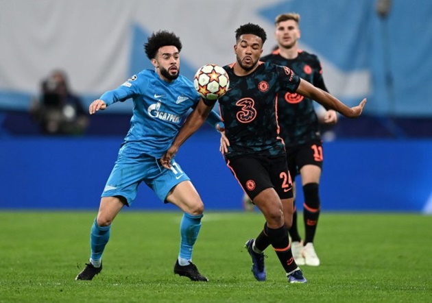 Ảnh bài viết Xếp James đá tiền vệ, Tuchel giải thích lý do