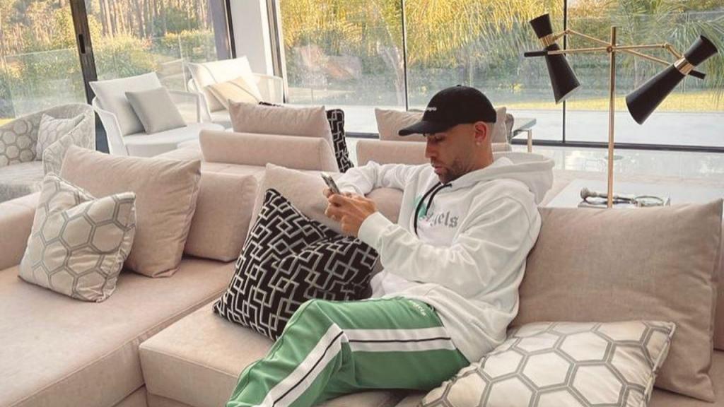 Ảnh bài viết Cựu sao Valencia gặp hạn, bị cướp tấn công ngay tại nhà